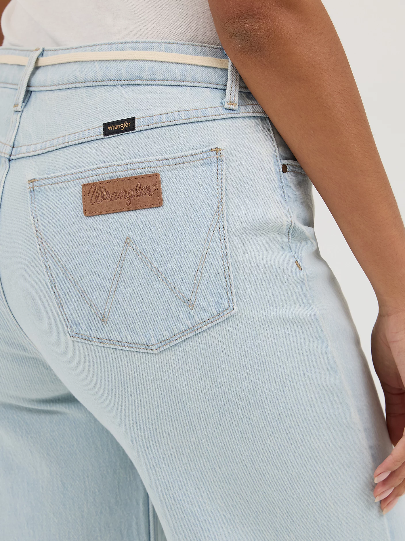 Women's Mid Rise Loose Jean 4 Women's Mid Rise Loose Jean