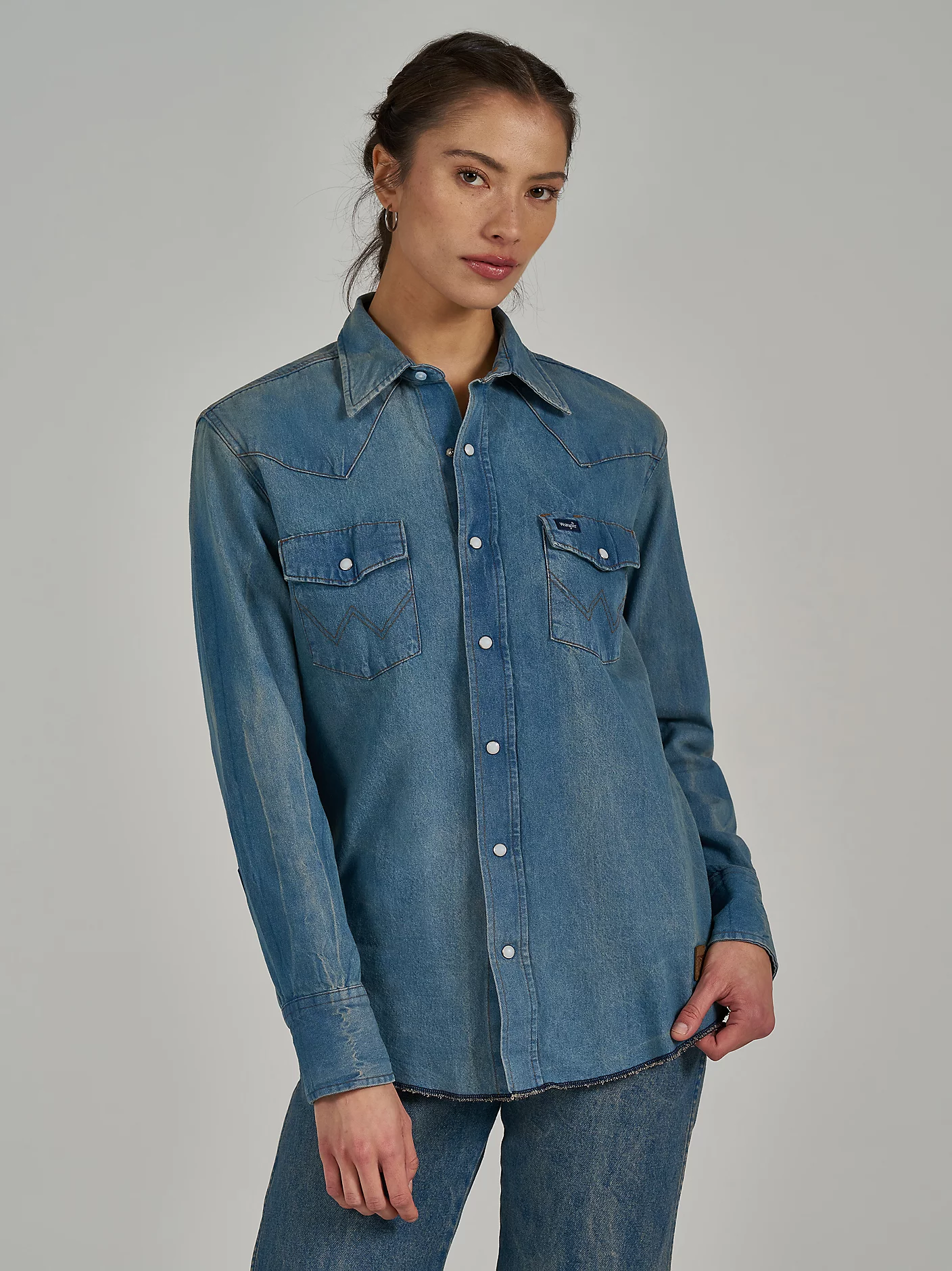 Wrangler x The Last of Us Cowboy Cut Shirt 4 Wrangler x The Last of Us Cowboy Cut Shirt