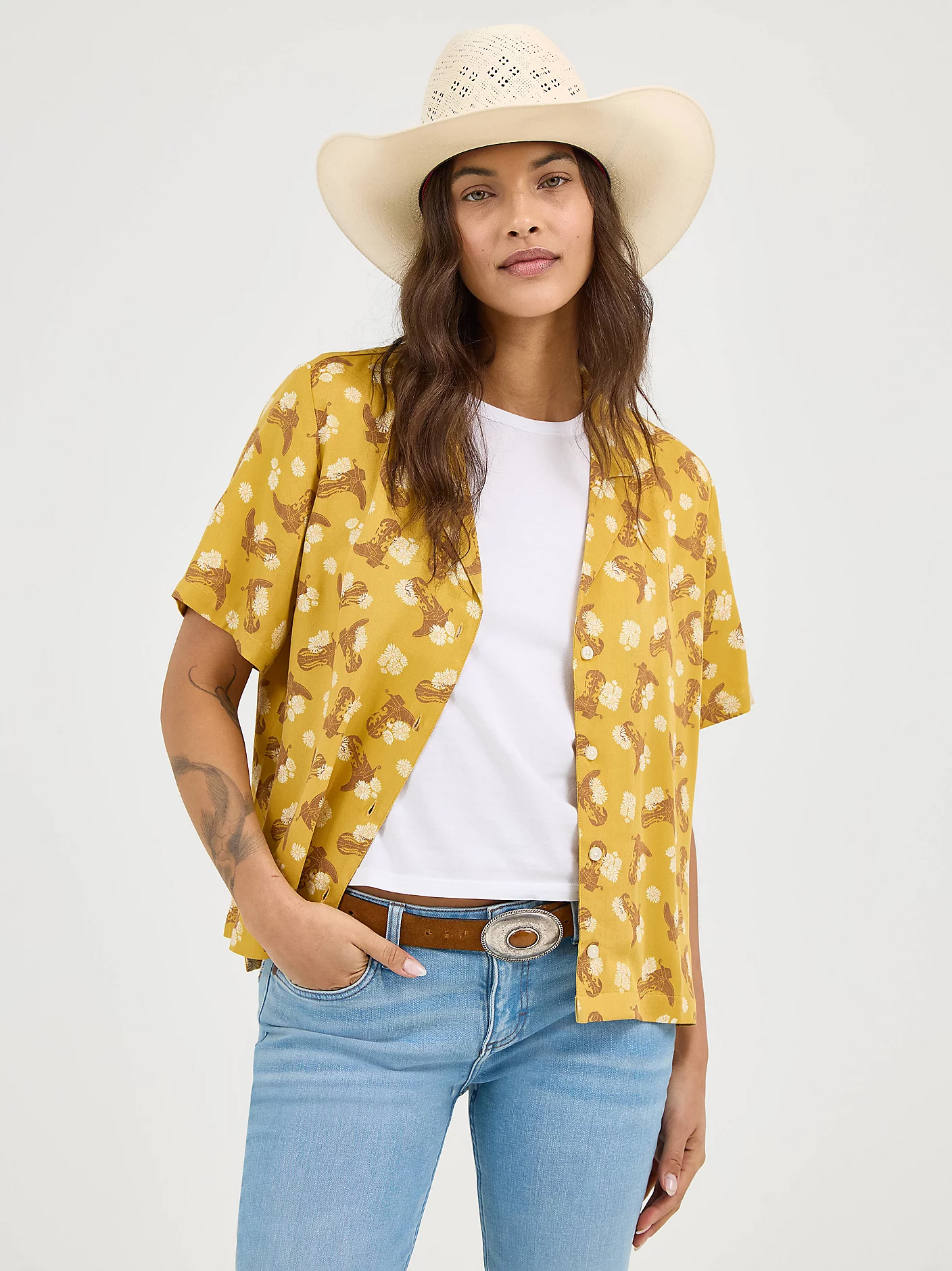 Women's Wrangler Retro® Cowgirl Camp Shirt 1 Women's Wrangler Retro® Cowgirl Camp Shirt