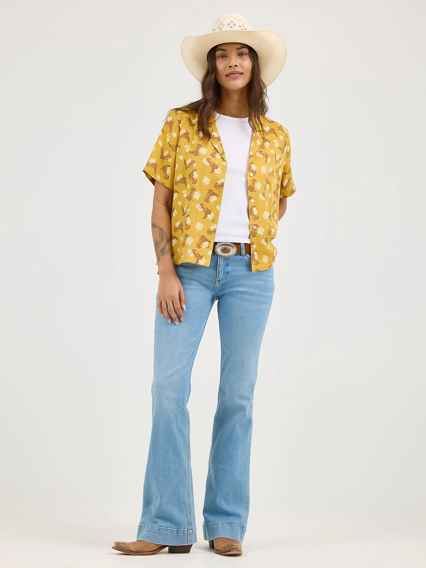 Women's Wrangler Retro® Cowgirl Camp Shirt 2 Women's Wrangler Retro® Cowgirl Camp Shirt