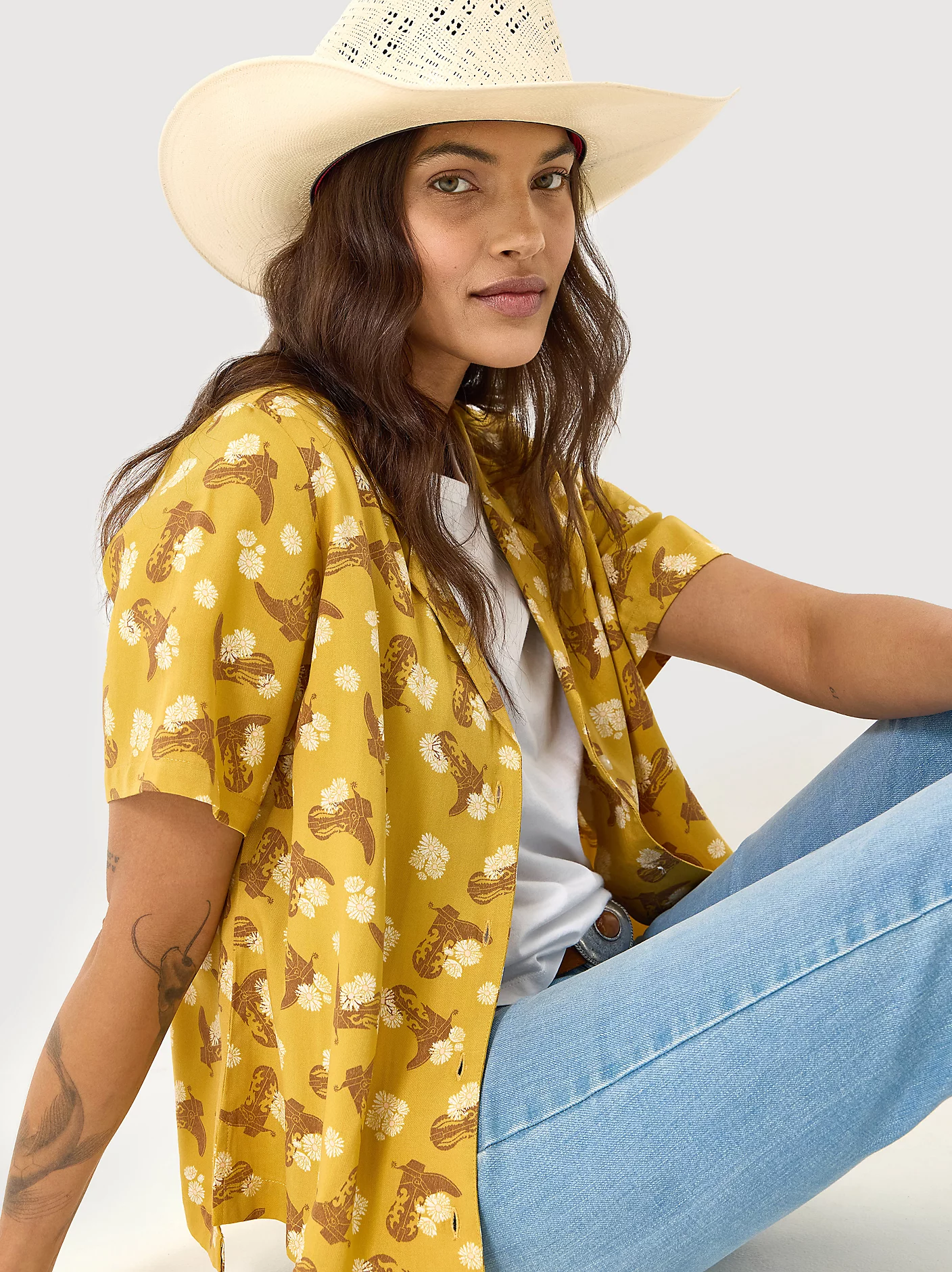 Women's Wrangler Retro® Cowgirl Camp Shirt 3 Women's Wrangler Retro® Cowgirl Camp Shirt